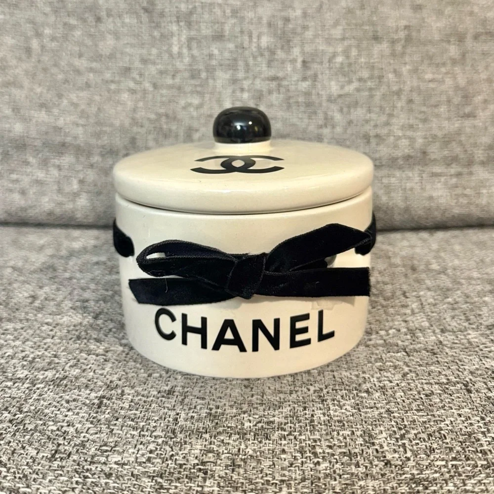 Chanel jewelry holder with Black Ribbon ❗️LAST FEW❗️ will NOT restock❗️ - Picture 3 of 7